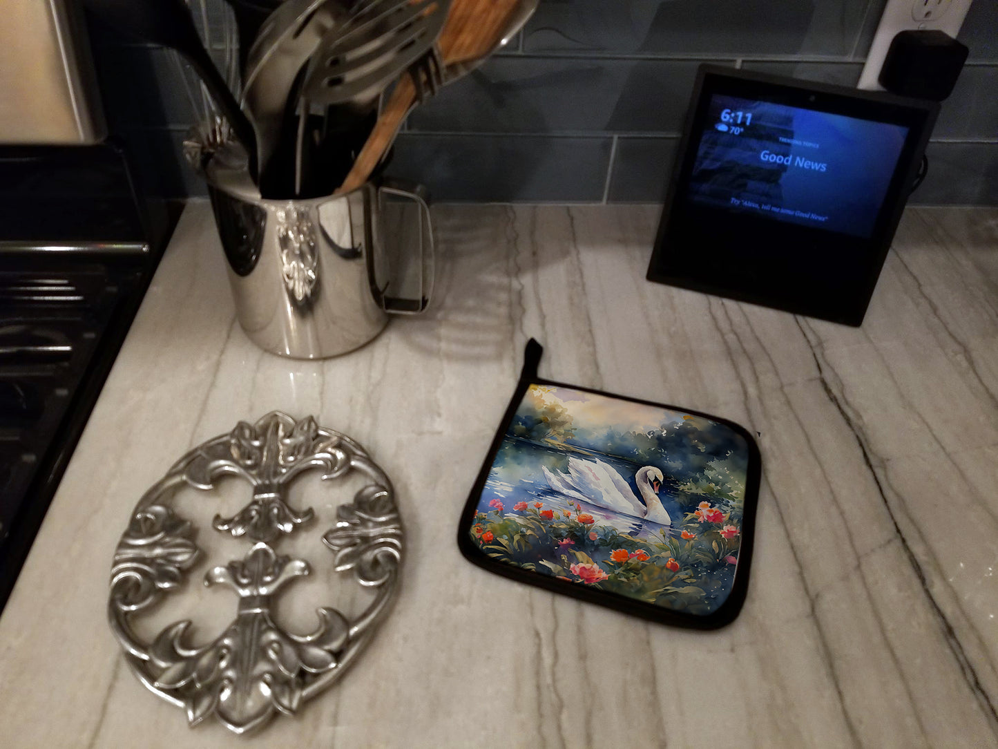 Swan Pair of Pot Holders