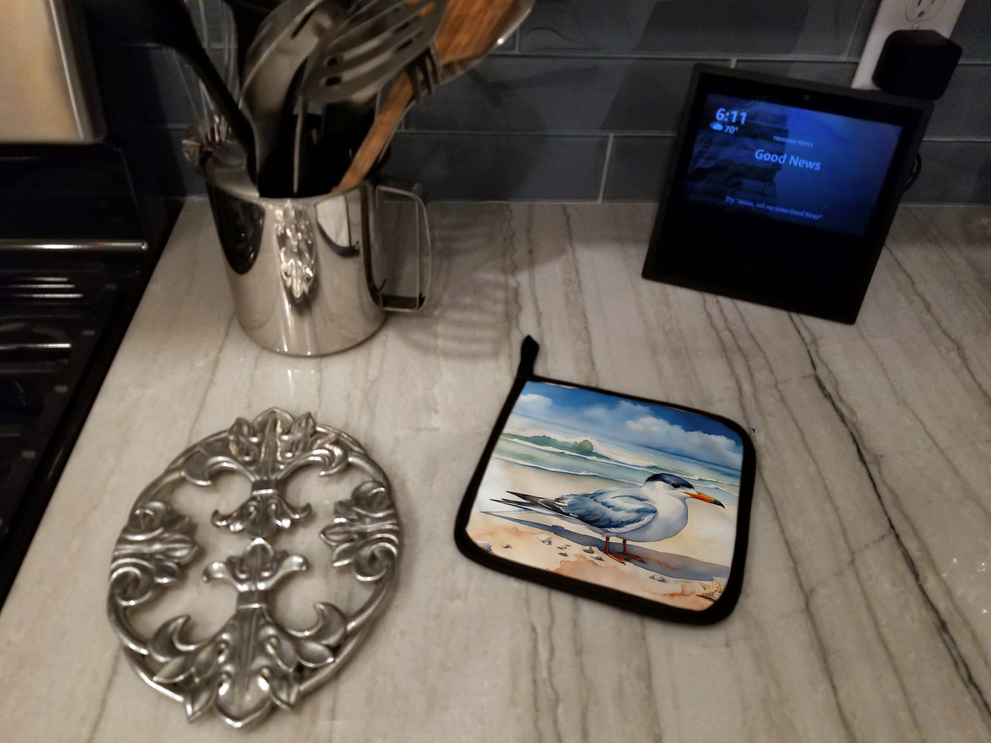 Tern Resting Pair of Pot Holders