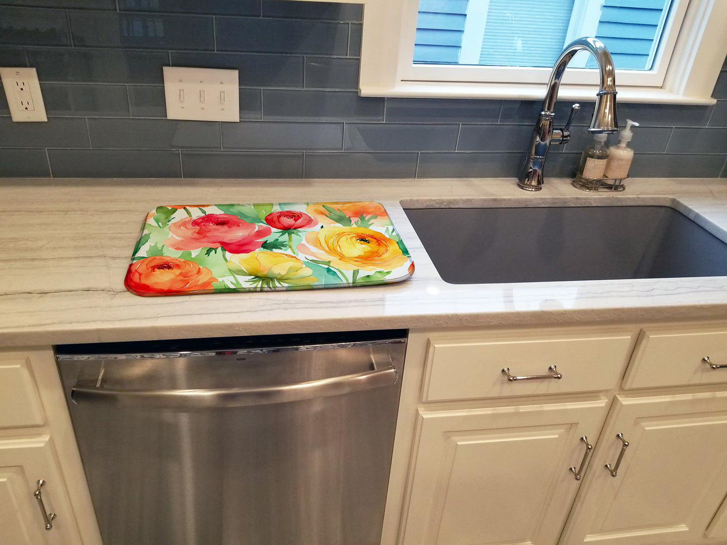 Ranunculus in Watercolor Dish Drying Mat