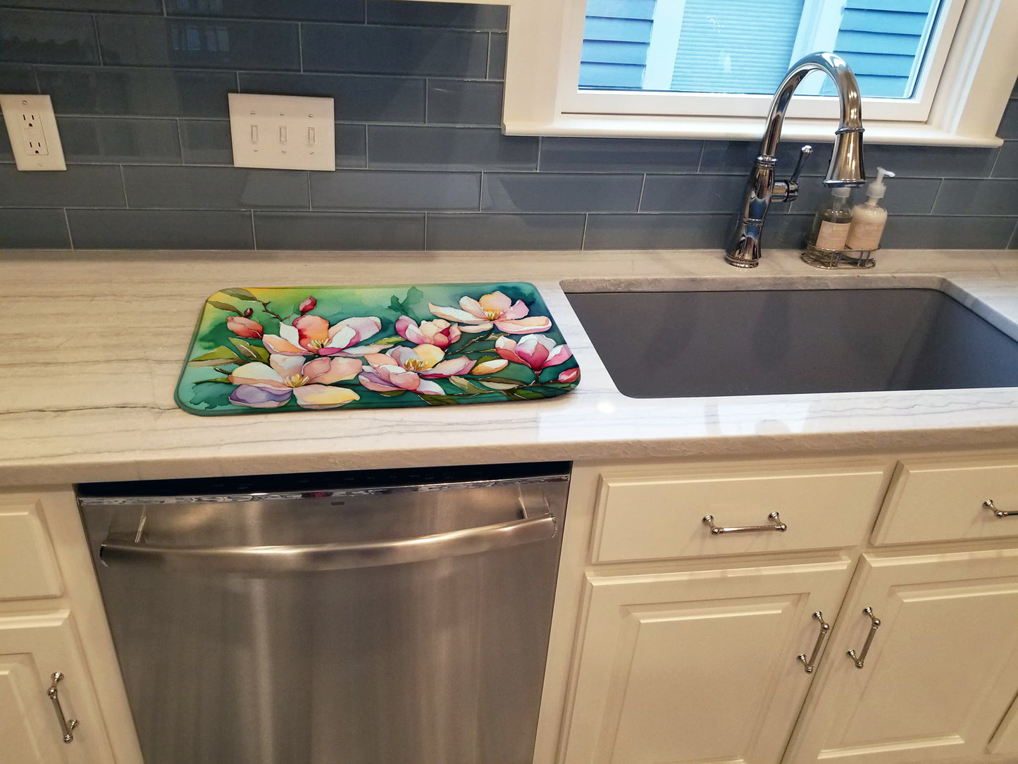 Louisiana Magnolias in Watercolor Dish Drying Mat