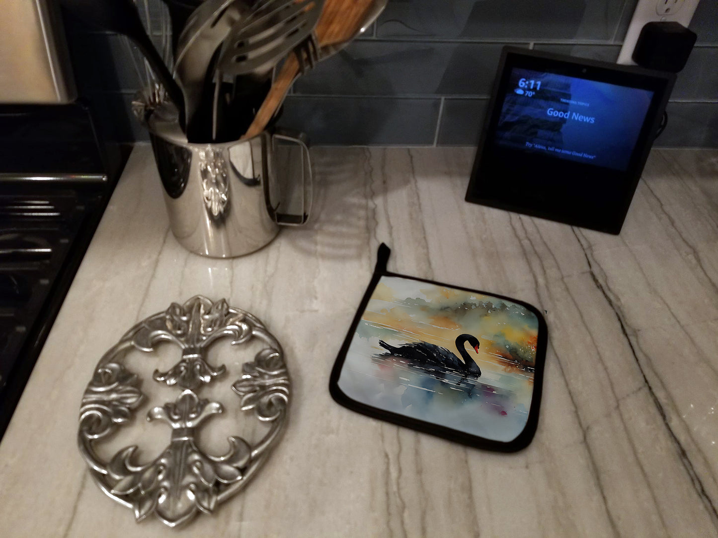 Black Swan Pair of Pot Holders