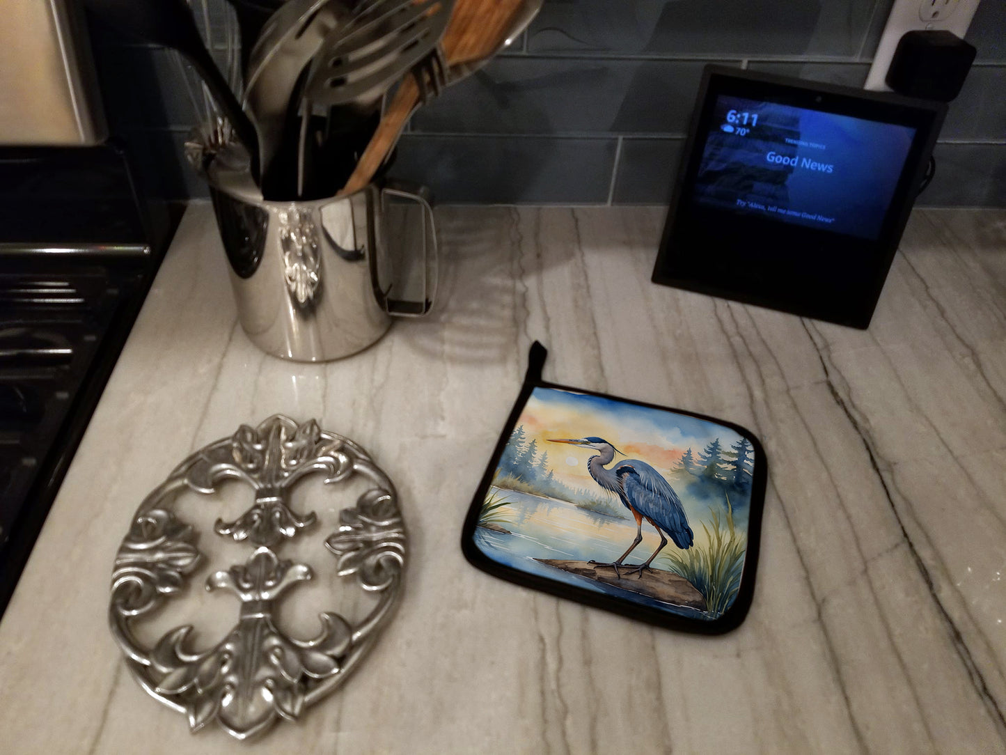 Blue Heron Emerging as the day fades Pair of Pot Holders