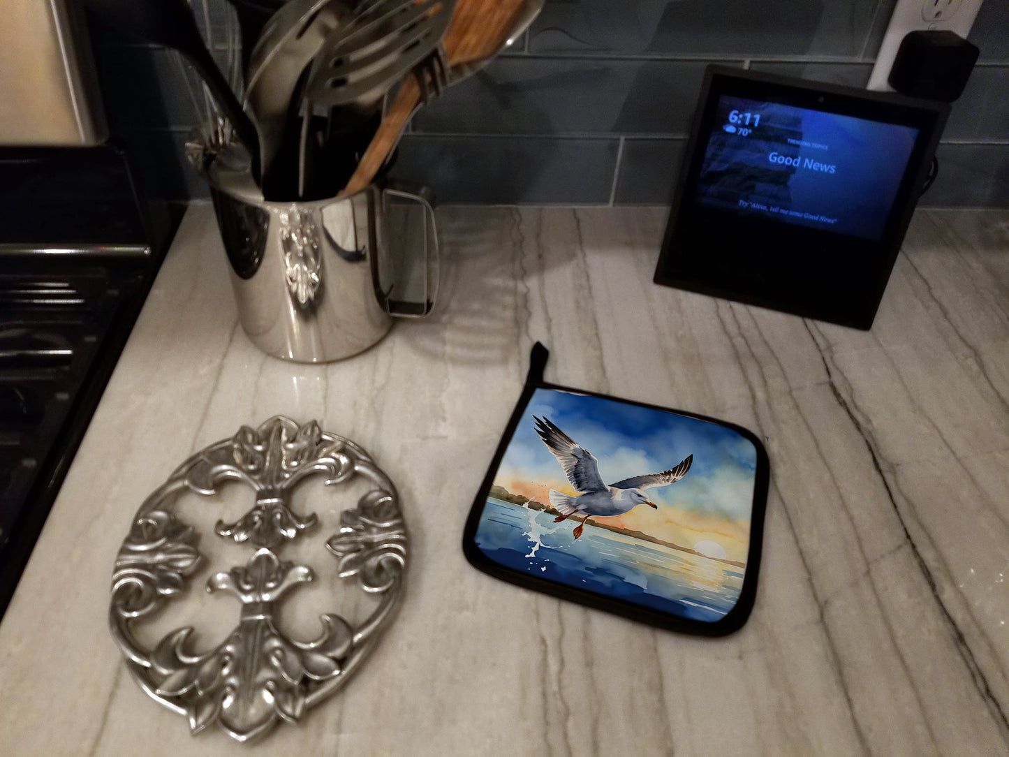 Gull Flying Low Pair of Pot Holders