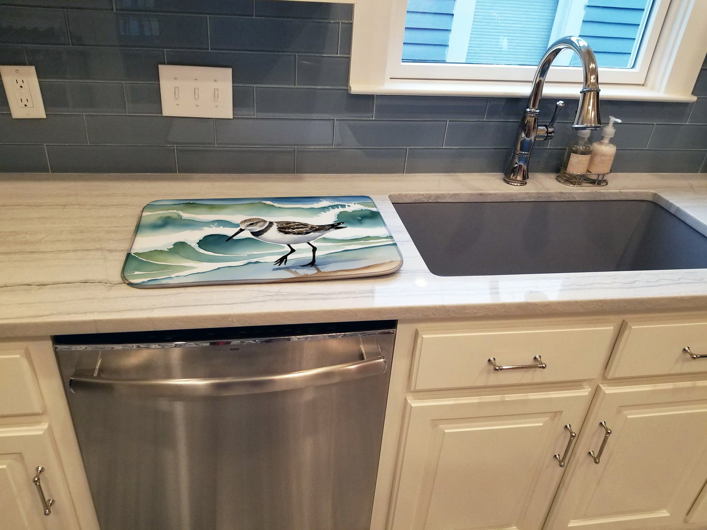 Sanderling Racing the Tide Dish Drying Mat