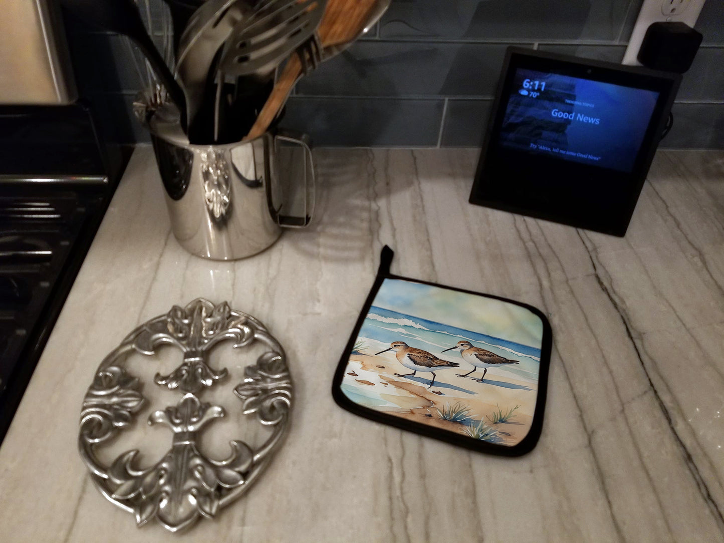Sandpipers Hunting Pair of Pot Holders