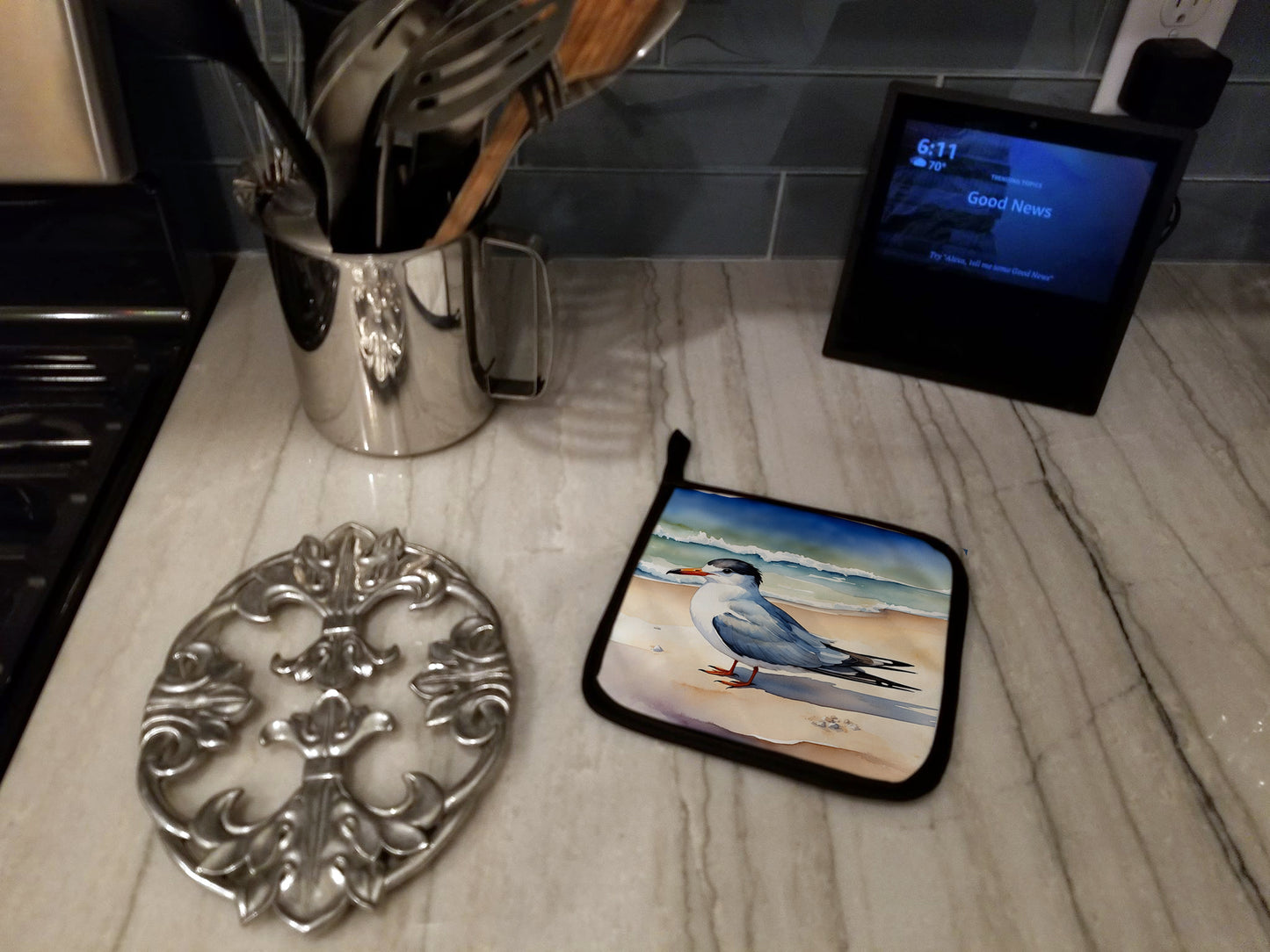 Tern Resting Pair of Pot Holders