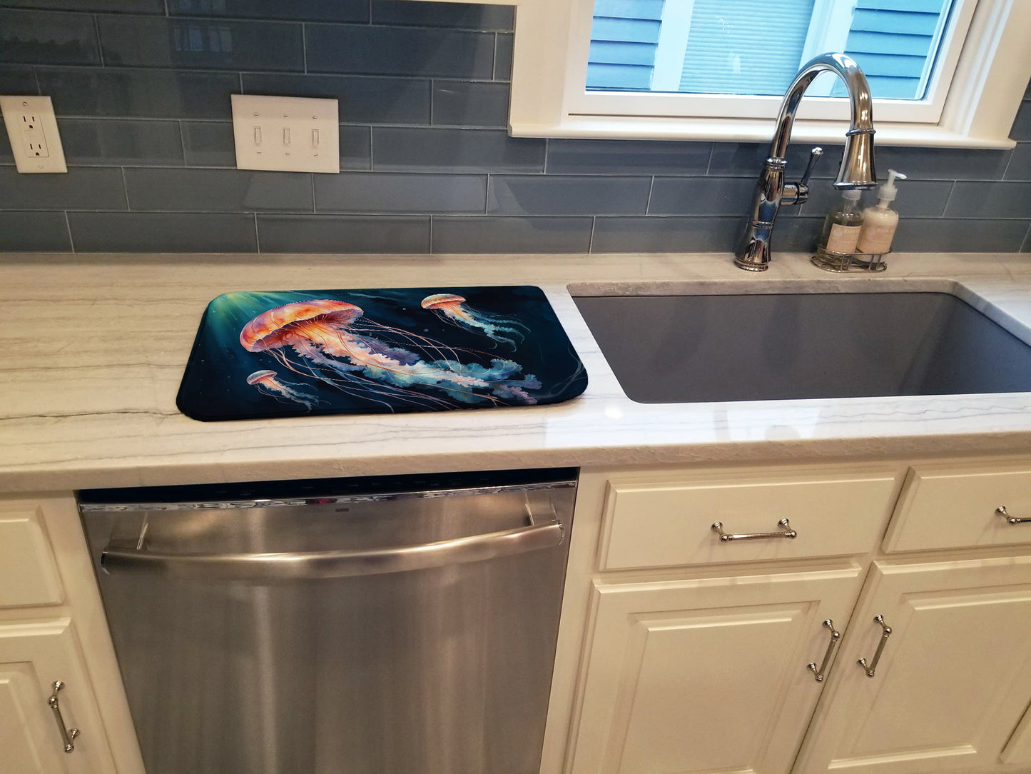 Deep-Sea Jellyfish Dish Drying Mat